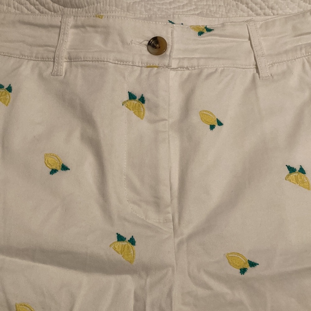 White Lemon Print Shorts
